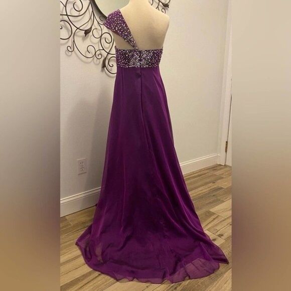 NW - One Shoulder Plum Formal Gown  / Wedding / Prom Dress - Clarisse Size 14 - Picture 12 of 16